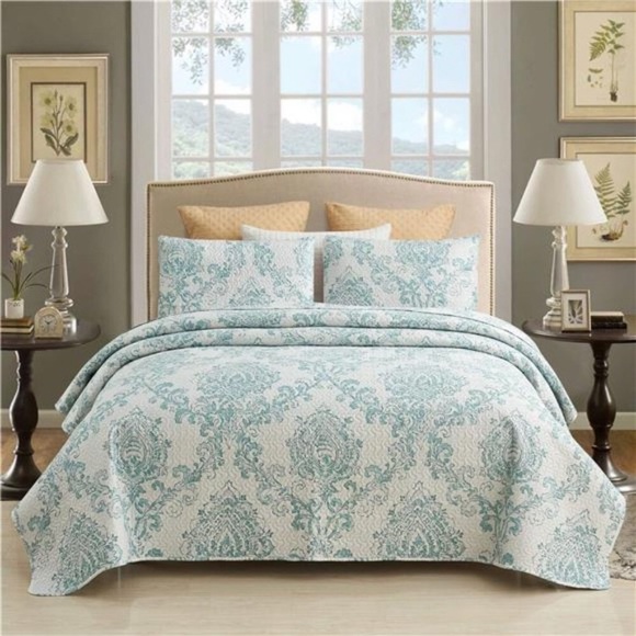 Reversible Soft and Lightweight Quilt Bedding Set Blue White NWT